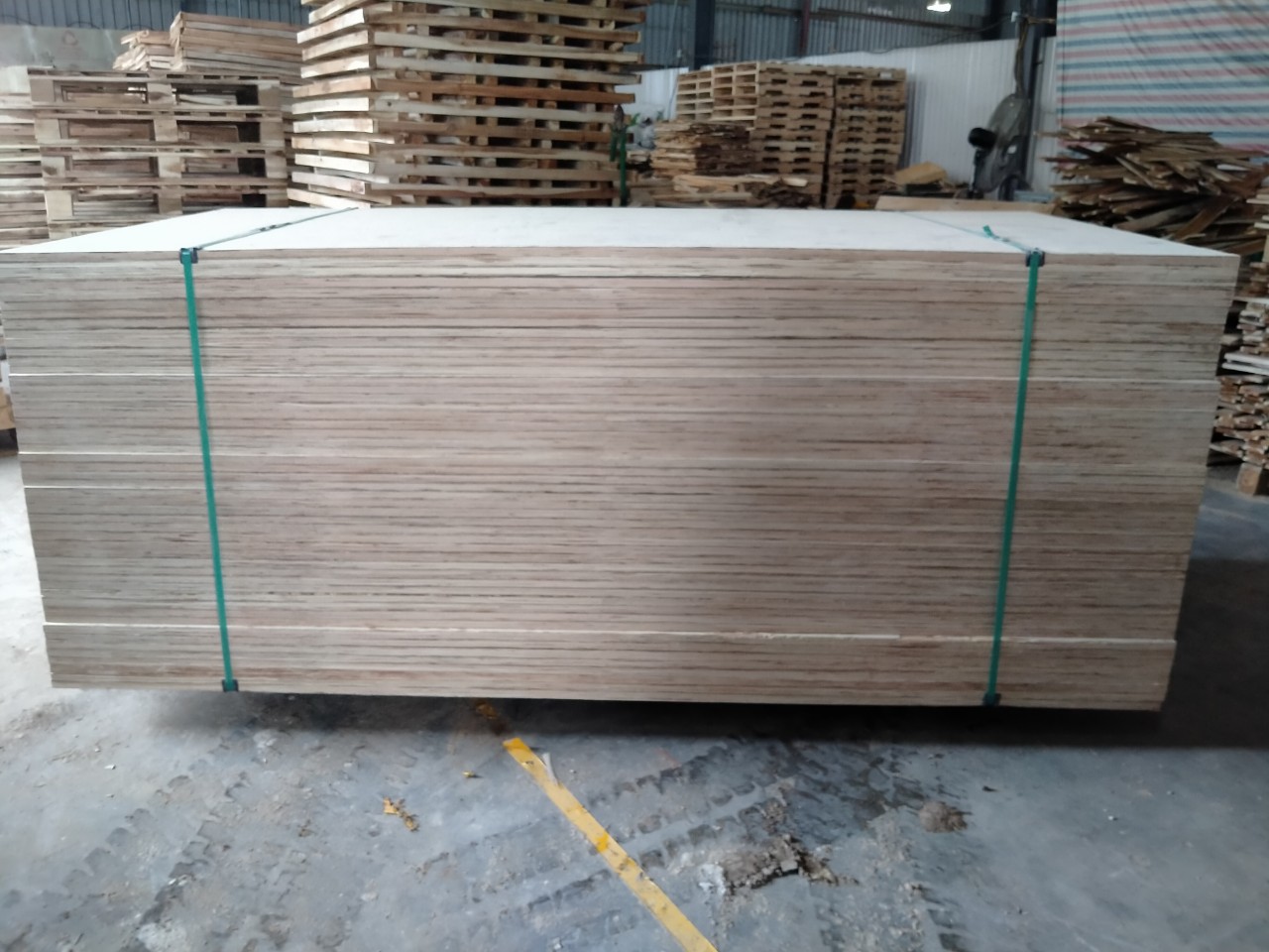 Báo giá Gỗ Dán (Plywood) dày 20 mm tại Hà Nội